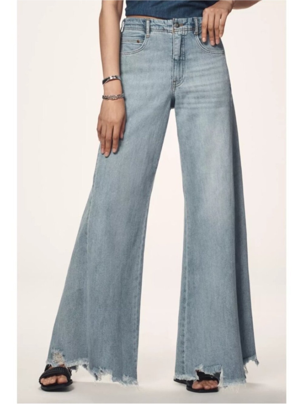 Pilcro The Adi Regenerative Cotton Mid-Rise Flare Jeans Light Wash Relaxed 27